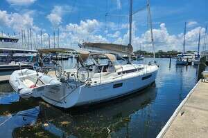 2023 Jeanneau Sun Odyssey 440 thumbnail 1