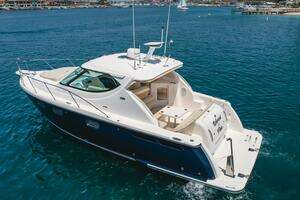 Worked the Plan 2009 Tiara Yachts 3900 Sovran Yacht For Sale in Newport Beach CA