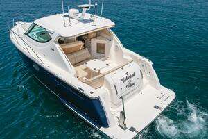 Worked the Plan 2009 Tiara Yachts 3900 Sovran Yacht For Sale in Newport Beach CA
