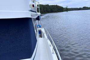 1998 Mainship 350 thumbnail 9
