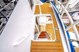 1997 Ocean Yachts 60 Super Sport  EB thumbnail 5