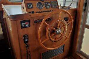2004 Mainship 400 Trawler thumbnail 37