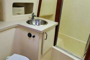 2004 Mainship 400 Trawler thumbnail 35