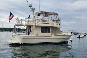 2004 Mainship 400 Trawler thumbnail 2