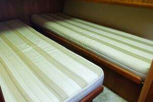 2004 Mainship 400 Trawler thumbnail 33