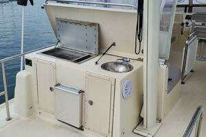 2004 Mainship 400 Trawler thumbnail 22