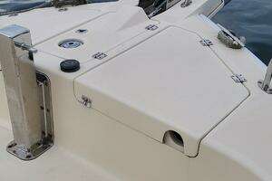 2004 Mainship 400 Trawler thumbnail 26