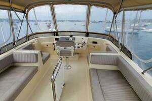 2004 Mainship 400 Trawler thumbnail 12