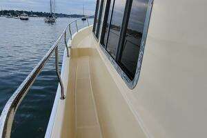 2004 Mainship 400 Trawler thumbnail 30