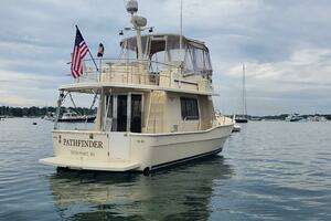 2004 Mainship 400 Trawler thumbnail 3