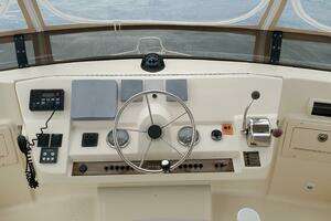 2004 Mainship 400 Trawler thumbnail 13