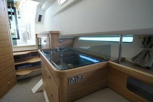 Nimbus Commuter 11 - Galley