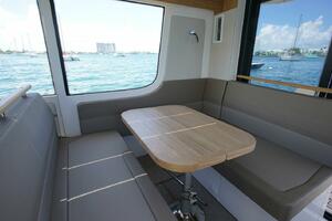 Nimbus Commuter 11 - Seating