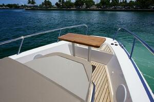 Nimbus Commuter 11 - Forward Seating