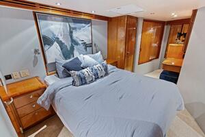 2006 Hatteras 68 CNV Big Game