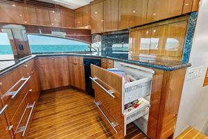 2006 Hatteras 68 CNV Big Game