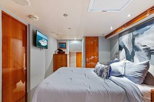 2006 Hatteras 68 CNV Big Game