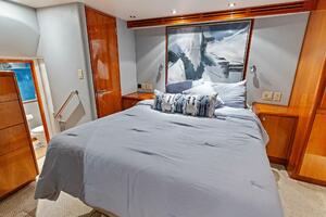 2006 Hatteras 68 CNV Big Game