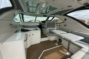  2013 Sea Ray 470 Sundancer Yacht For Sale in Vancouver British Columbia