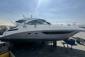  2013 Sea Ray 470 Sundancer Yacht For Sale in Vancouver British Columbia