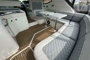  2013 Sea Ray 470 Sundancer Yacht For Sale in Vancouver British Columbia