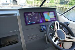 In Stock 2025 Nimbus T11 297 40ft Nimbus Yacht For Sale