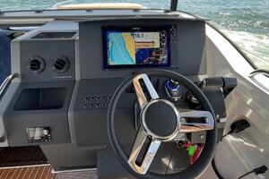 In  Stock 2025 Nimbus C11 086 40ft Nimbus Yacht For Sale