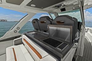 2021 Tiara Yachts 34 Sport LS - Stern