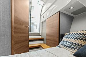2021 Tiara Yachts 34 Sport LS - Stateroom
