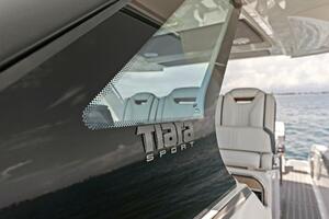 2021 Tiara Yachts 34 Sport LS - Helm