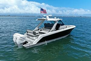 2021 Tiara Yachts 34 Sport LS - Profile
