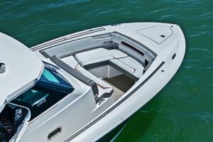 2021 Tiara Yachts 34 Sport LS - Profile