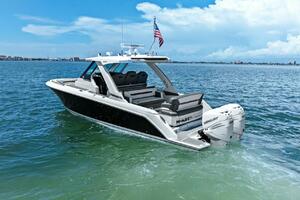 2021 Tiara Yachts 34 Sport LS - Profile