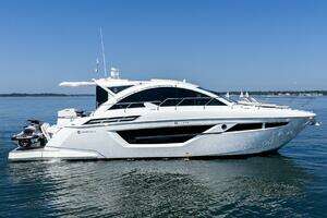  2018 Cruisers Yachts 50 Cantius Yacht For Sale in Stamford CT