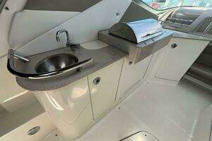2007 Sea Ray 310 Sundancer thumbnail 7