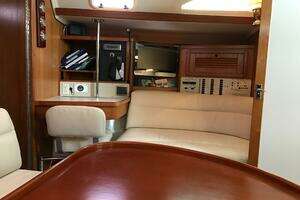1995 Catalina 42 Mk II thumbnail 23