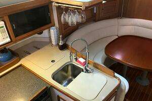 1995 Catalina 42 Mk II thumbnail 25