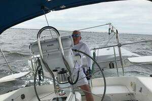 1995 Catalina 42 Mk II thumbnail 10