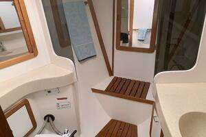 1995 Catalina 42 Mk II thumbnail 31