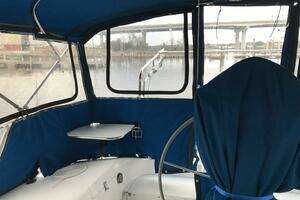 1995 Catalina 42 Mk II thumbnail 18