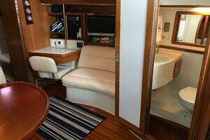 1995 Catalina 42 Mk II thumbnail 22