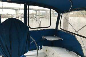 1995 Catalina 42 Mk II thumbnail 17