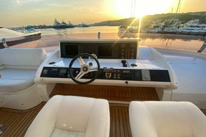 2011 Princess Yachts thumbnail 21