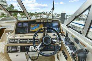 2016 Formula 45 Yacht thumbnail 8