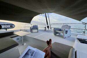 2023 Bali 4.2 thumbnail 10