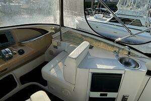 2001 Carver 396 Aft Cabin MY thumbnail 32