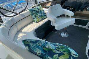 2001 Carver 396 Aft Cabin MY thumbnail 38