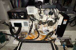 2001 Carver 396 Aft Cabin MY thumbnail 89
