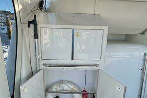 2001 Carver 396 Aft Cabin MY thumbnail 23