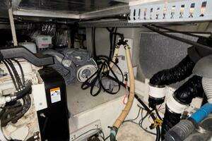 2001 Carver 396 Aft Cabin MY thumbnail 90